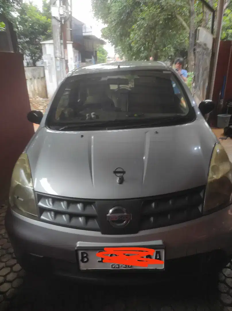 Jual mobil grandlivina