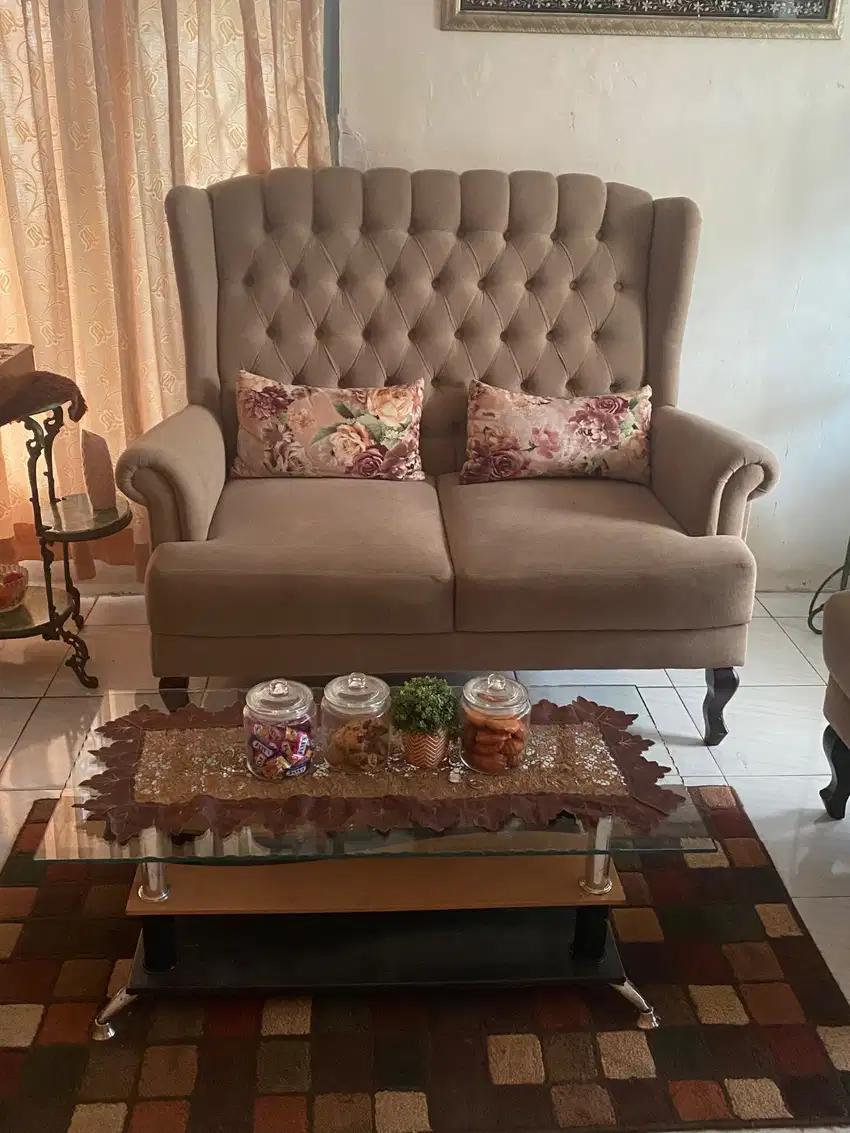 Sofa ruang tamu