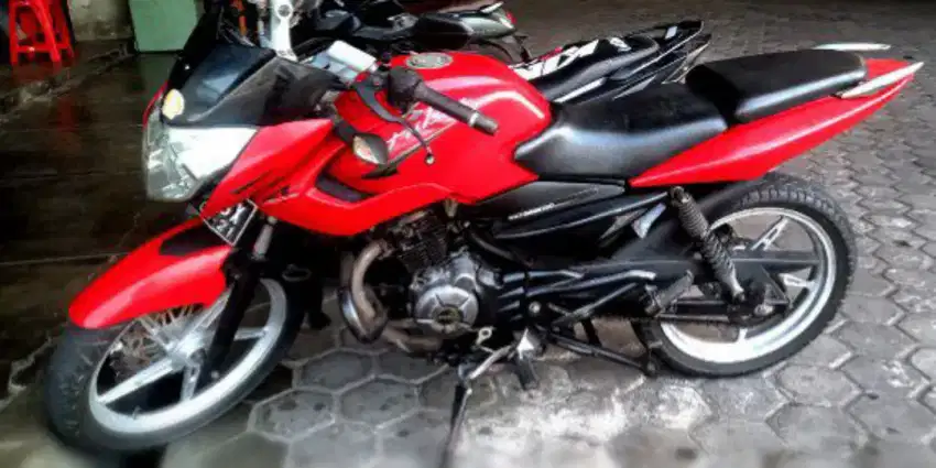 PULSAR BAJAJ PULSAR 135 CC Jarang Pakai Mesin Halus