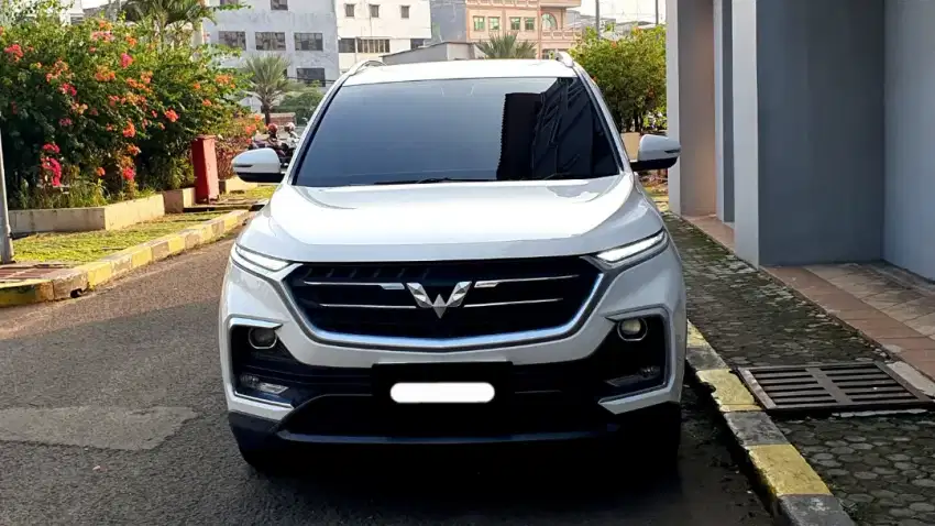 Km28rb wuling almaz exclusive turbo 7 seater 2022 putih sunroof