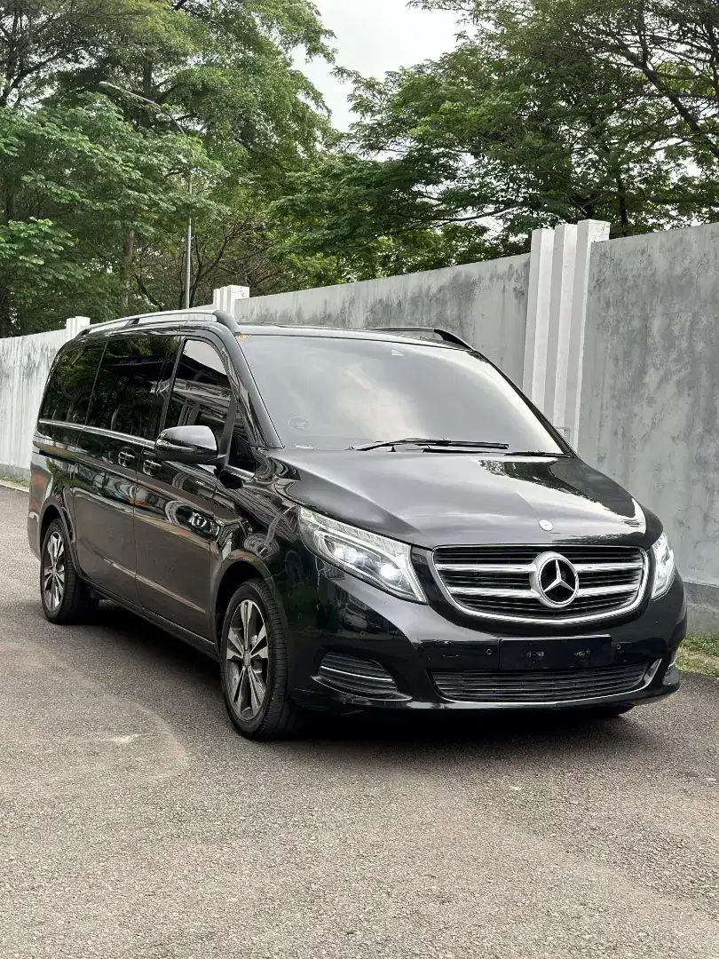 Mercedez Benz V220D 2017 TERMURAH CASH SIAP PAKAI