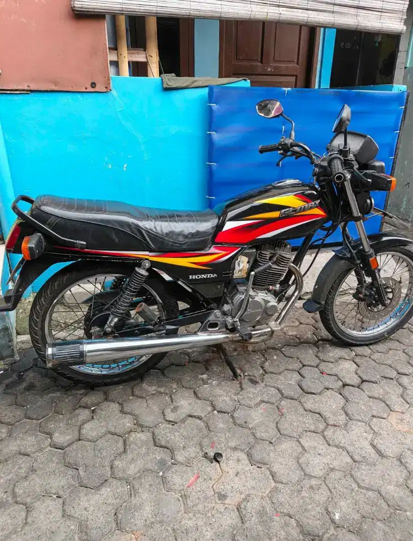 GL Max 2004 ORI/Standar Jarang ada