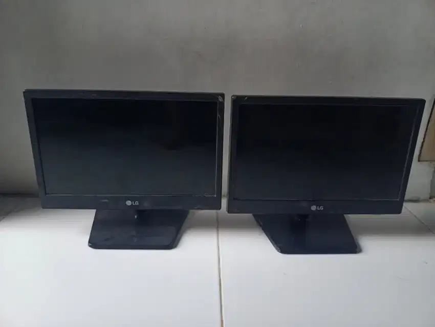 Monitor LED Lg 16 inci