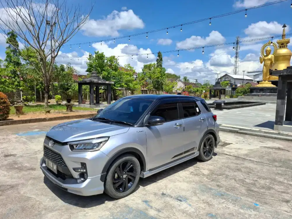 Raize GR sport 1.0 turbo two tone matic