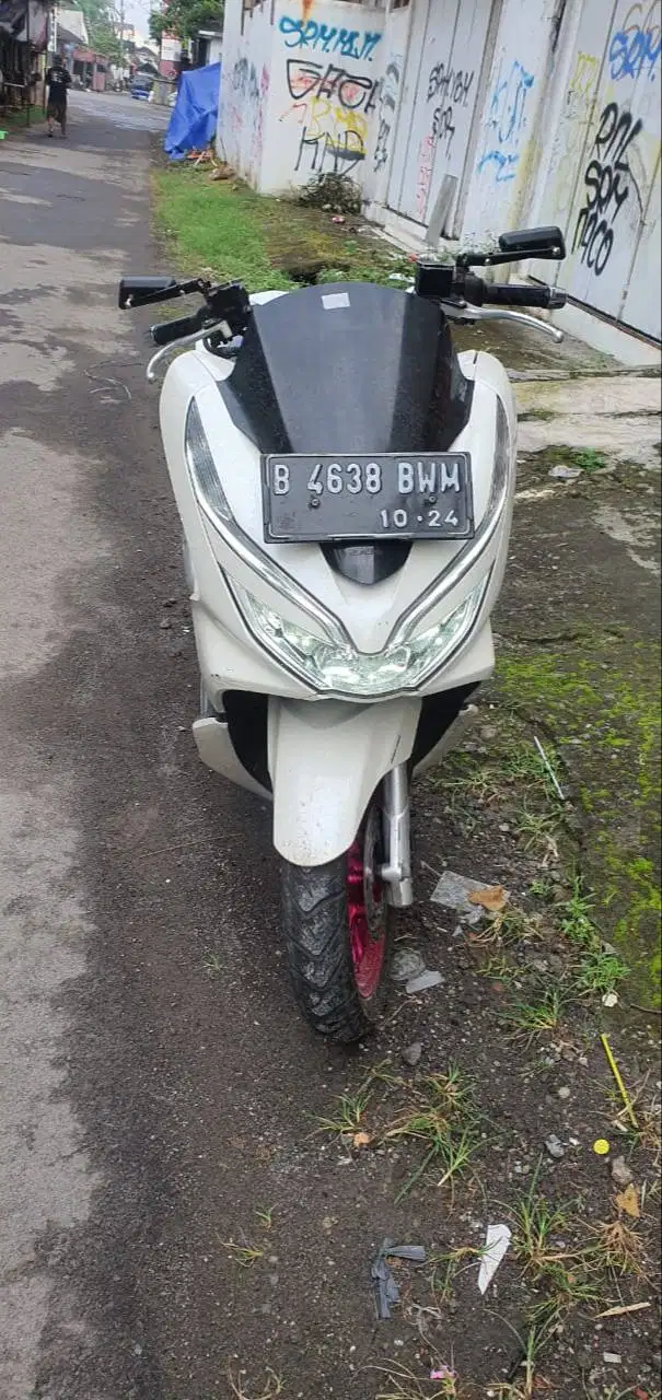 DIJUAL HONDA PCX PUTIH 2019