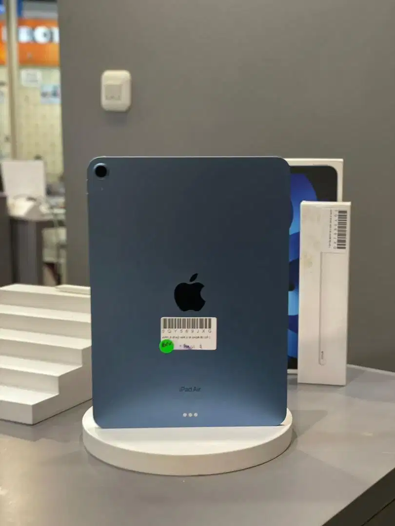 Second Ipad Air 5 64GB Wifi Ex iBox Bundling Apple Pencil 2