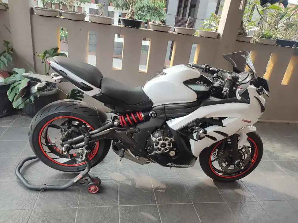 Kawasaki er 6 F , 650 cc, er 6 n , er6