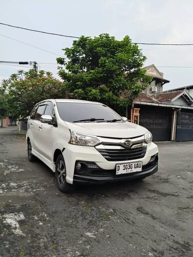 Xenia R sporty orisinil kredit DP 7jt