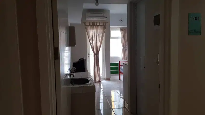 The Springlake, Summarecon Bekasi. Apt studio hdp kolam semifurnished