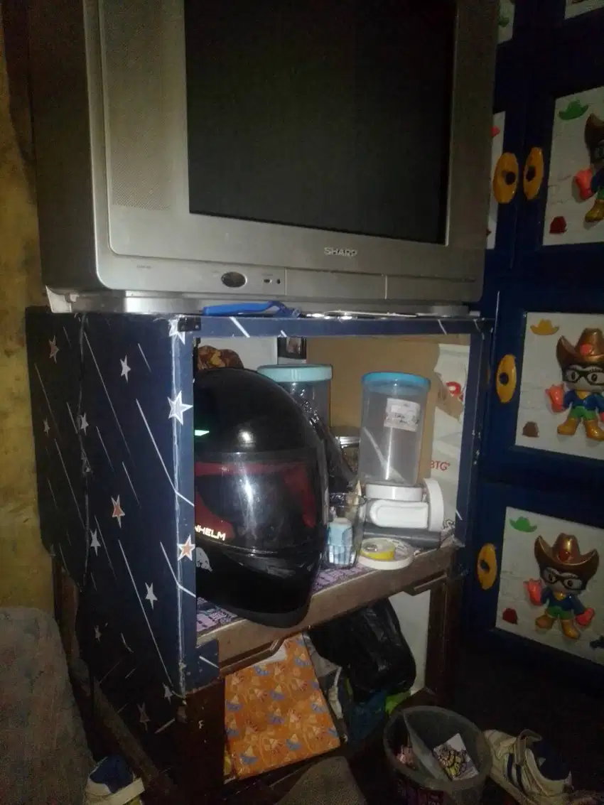 Televisi Sharp 21 inch dan STB Aplle