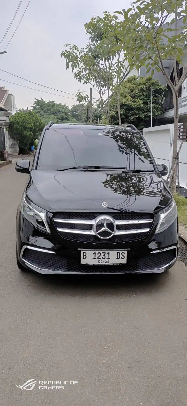 Mercedes Benz V250 Avantgarde Long 7 Seater NIK 2023