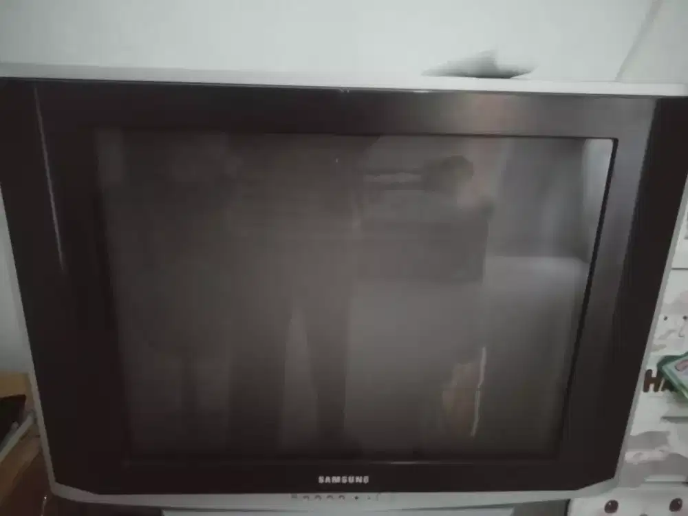 Di jual tv tabung merk Samsung 21 inc 350 ribu