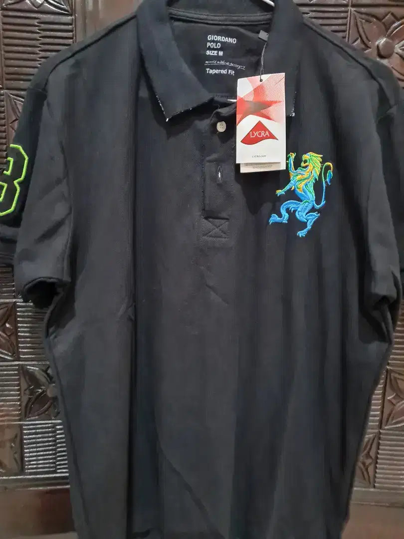 Baju kaos kerah GIORDANO , Original