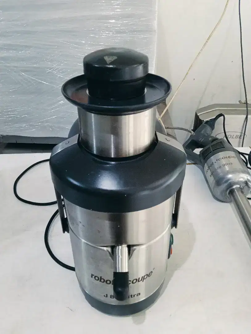 Juicer robot coupe j80