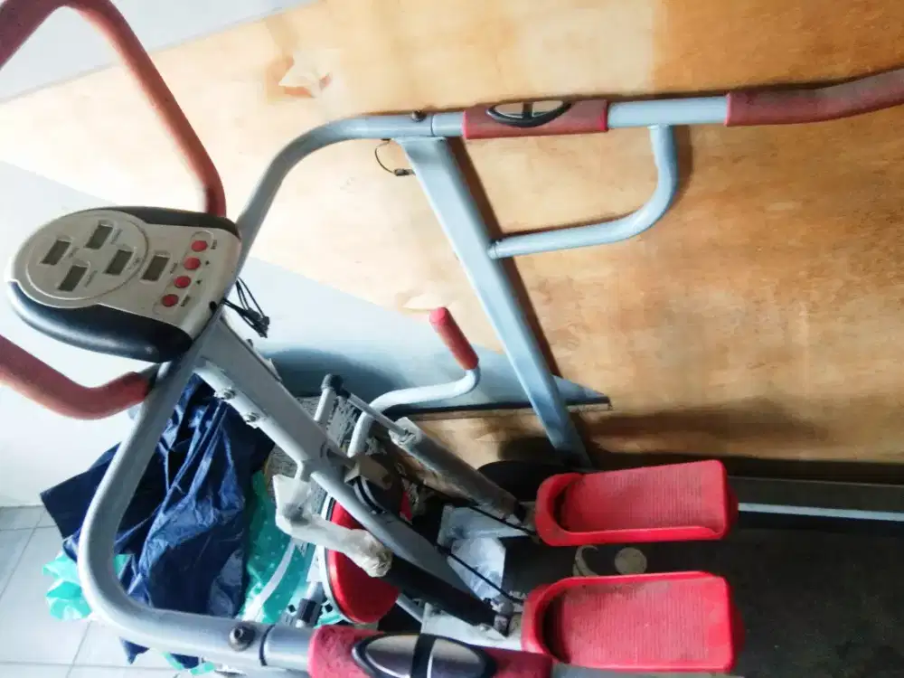 Jual Murah Treadmill (Manual) bisa digunakan untuk gym