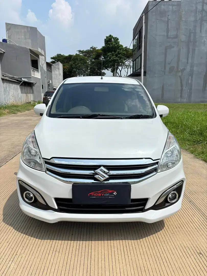 Suzuki Ertiga 1.4 GL 2015 Automatic ( Putih Metalik )