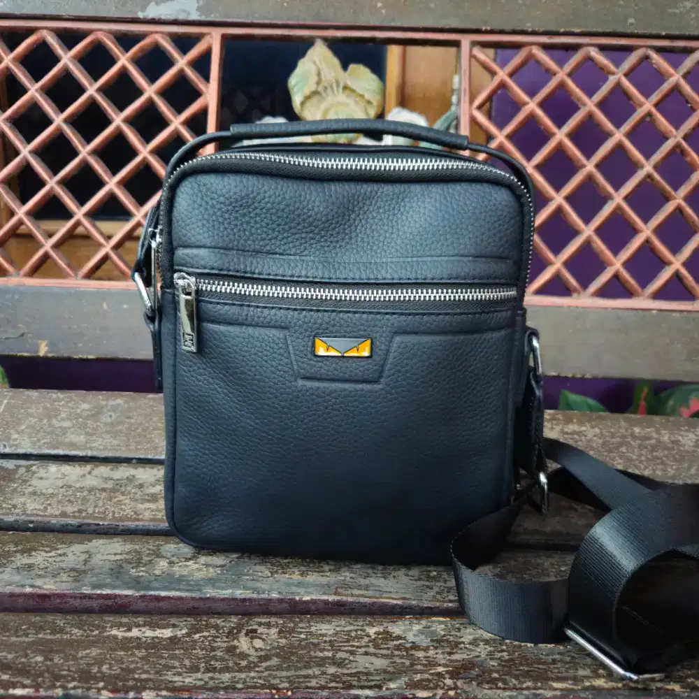 FENDI ROMA - TAS SELEMPANG PRIA