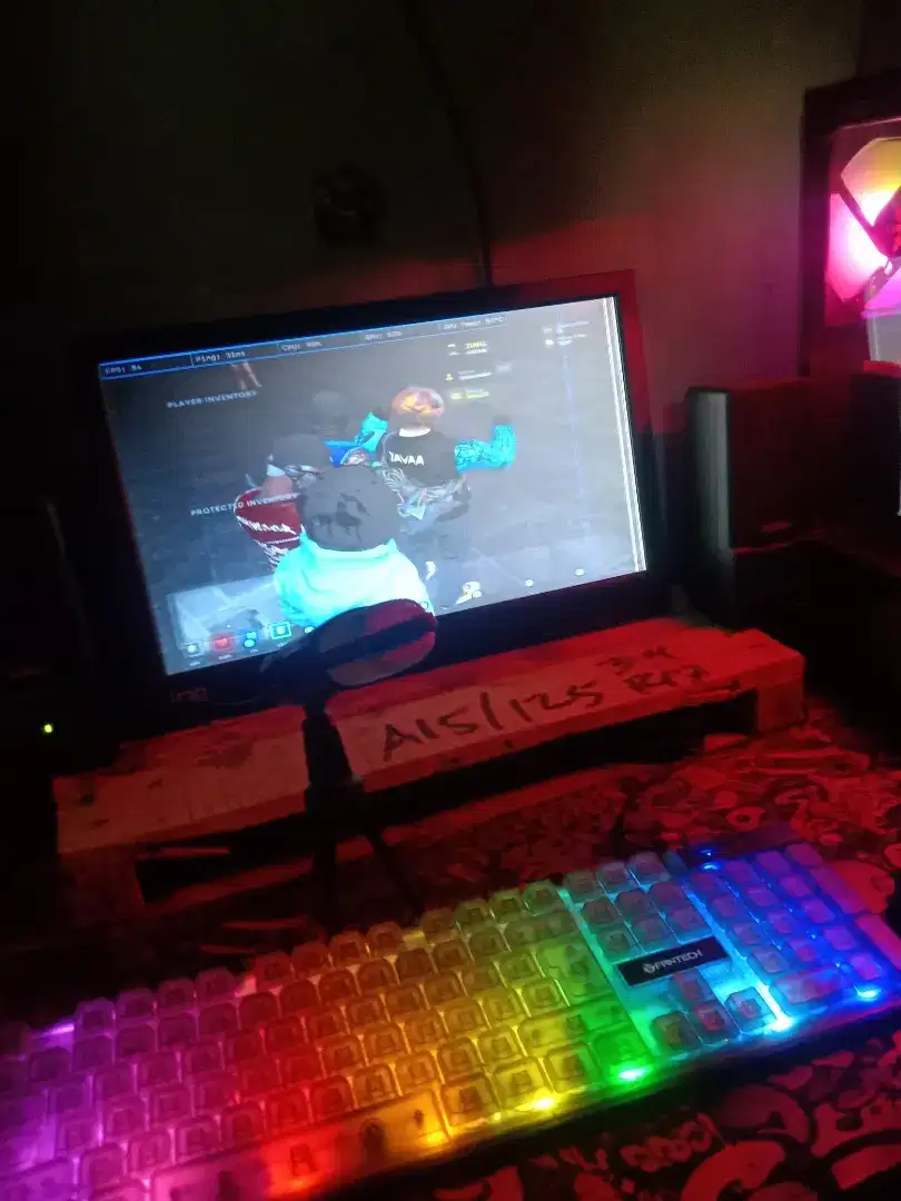 PC kompoter  PC komputer minus monitor garis