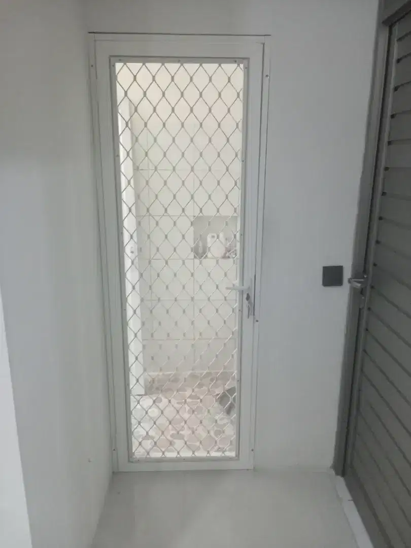 Pintu kasa nyamuk aluminium
