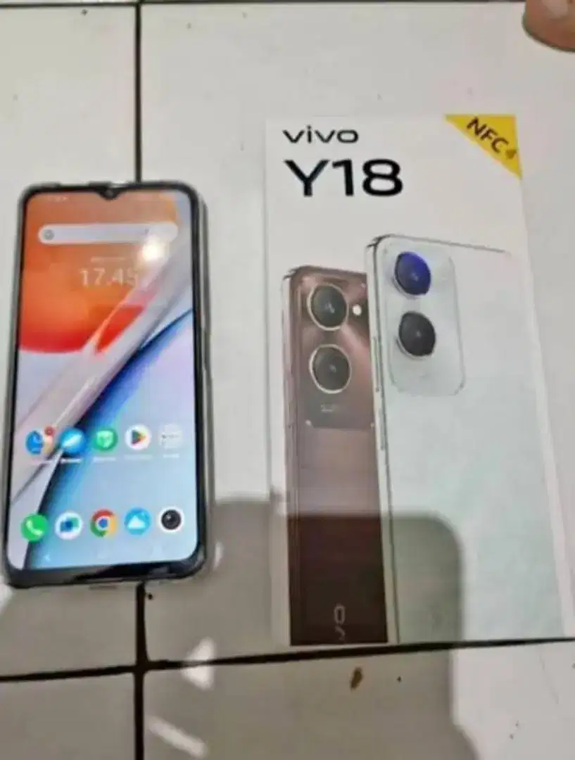 Vivo Y 18 , Ram 4+4 /128,Lengkap masih garansi resmi ya
