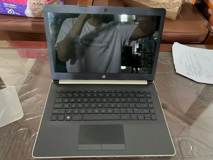 Laptop HP 14-cm0094AU AMD E2-9000e