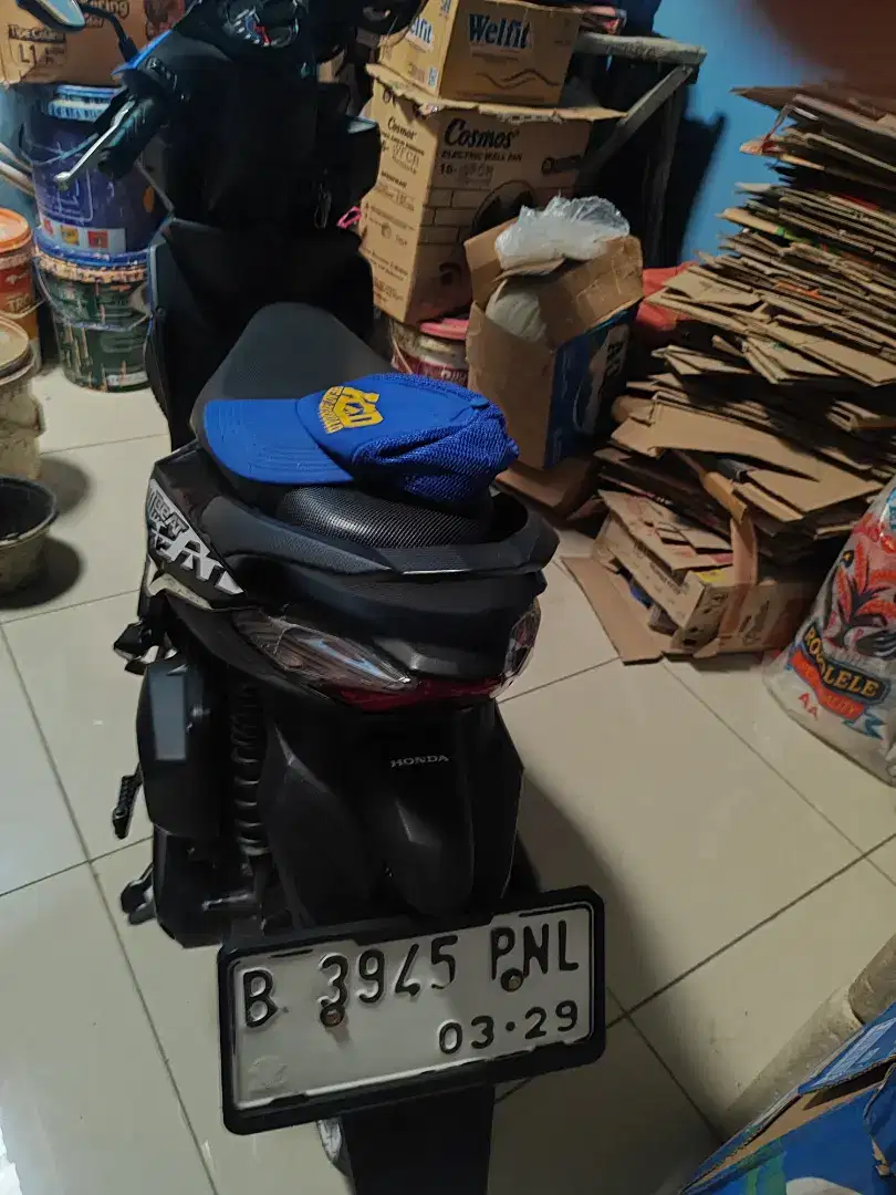 Beat THN 2024 warna seperti di gambar warna biru hitam mulus