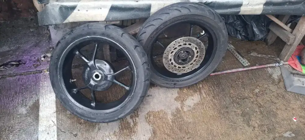 Velg original Yamaha Aerox 155 old