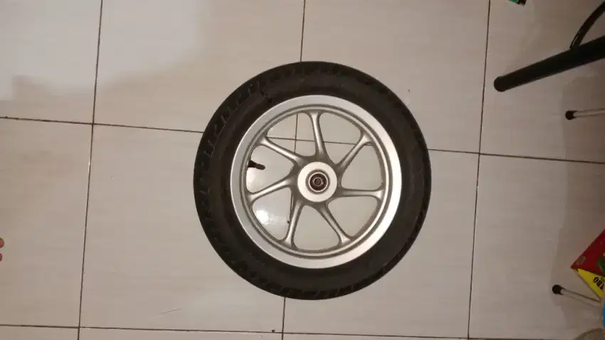 Velg scoopy dan ban nya