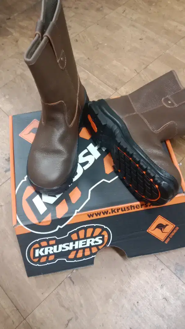 sepatu safety krushers