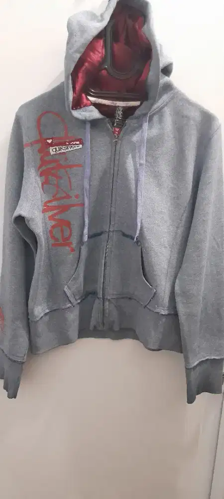 Jaket outer hoodie quicksilver abu2 tua bahan katun
