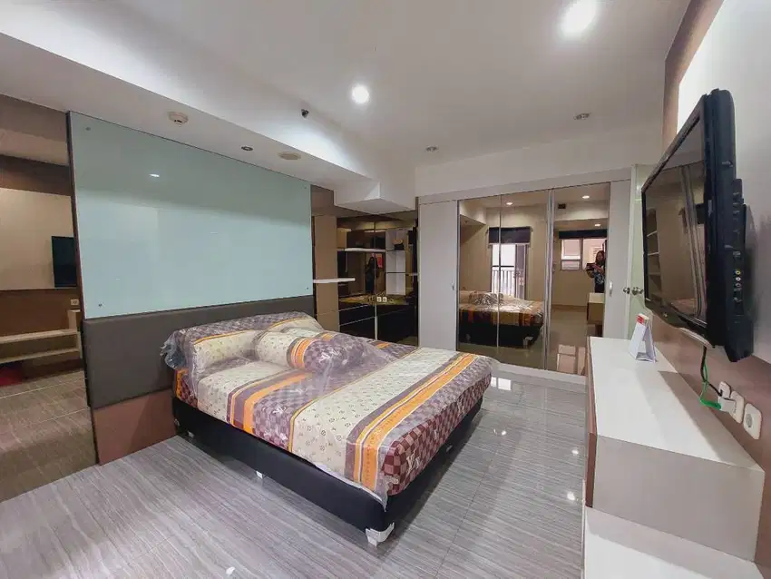 DIJUAL APARTEMEN GANDENG DI ASTON TOWER 2 LANTAI 12 FURNISH