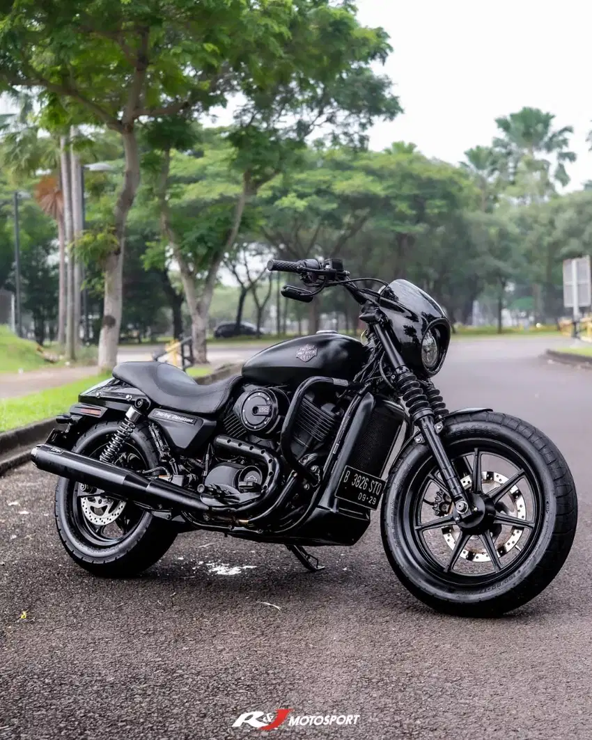 (Full Paper) Harley Davidson Street 500 Nik 2015 Warna Hitam