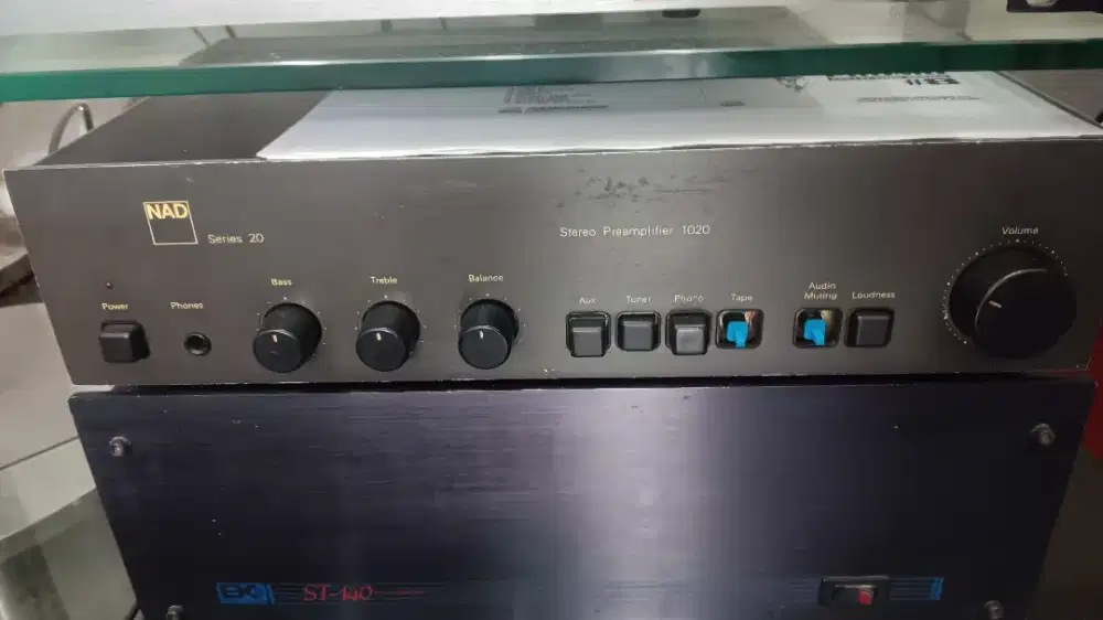 pream ampli nad1020