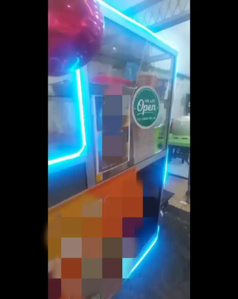 Dijual Cepat Yok Etalase Kaca Ukuran 1,8m