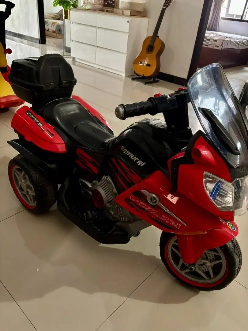 Sepeda motor aki