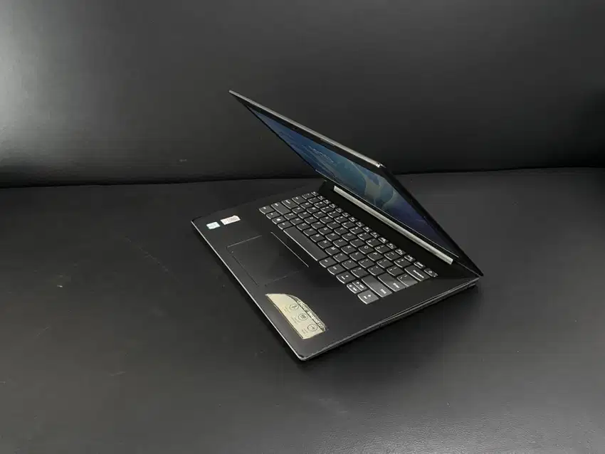 Laptop Lenovo RAM 8GB SIAP PAKAI