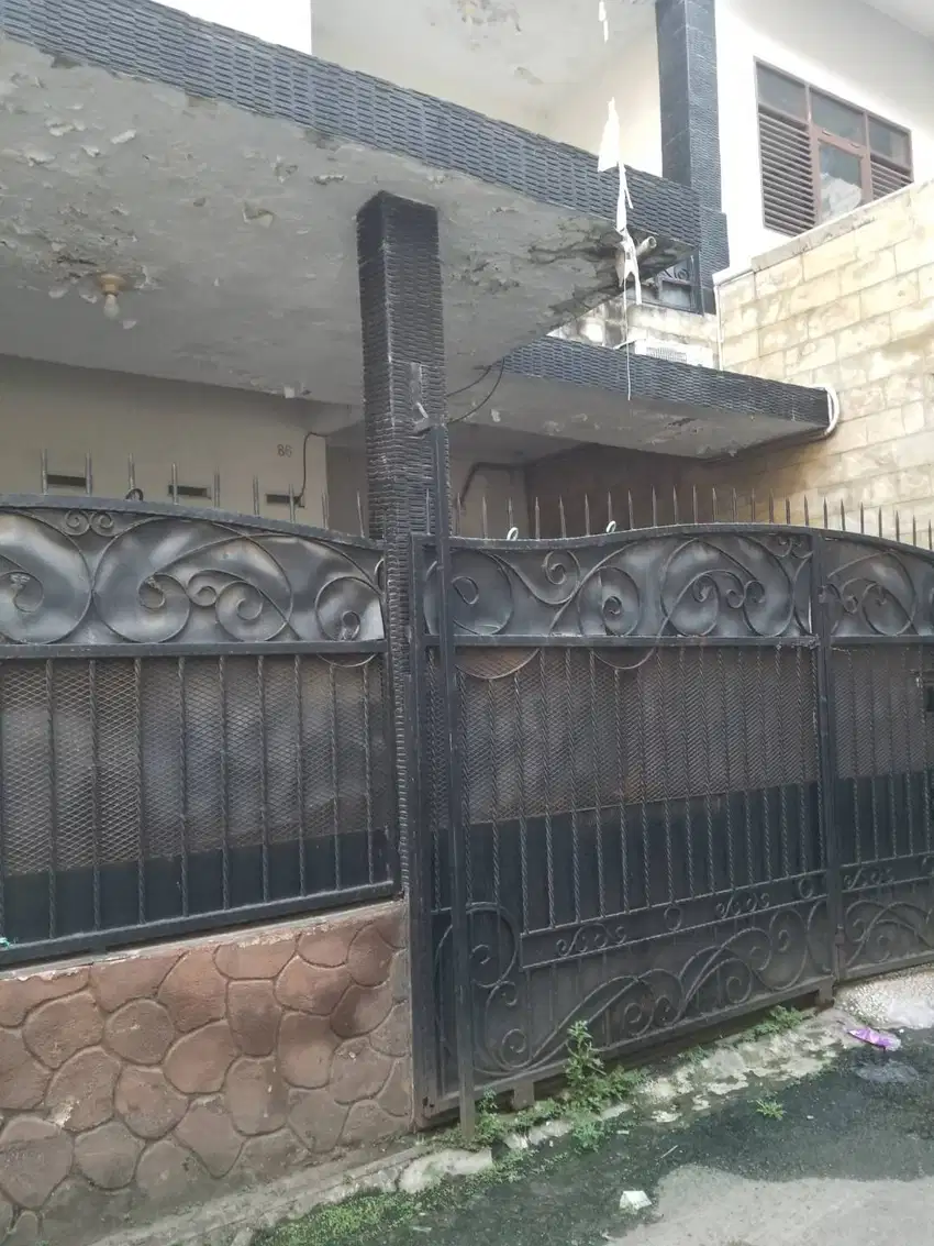 Di jual rumah di Jalan Panjang Kebon Jeruk Jakarta Barat