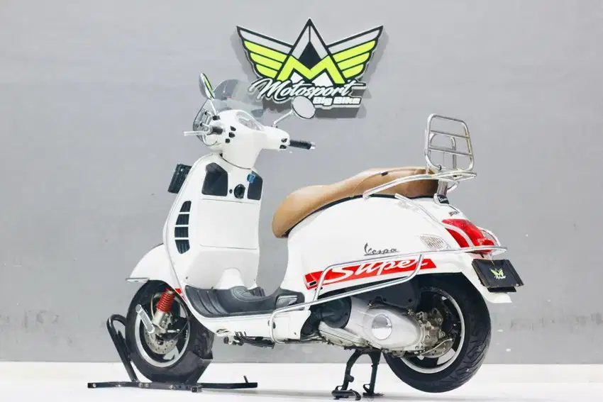 Vespa GTS 3v ei super like new xmax vespa sprint forza GT200