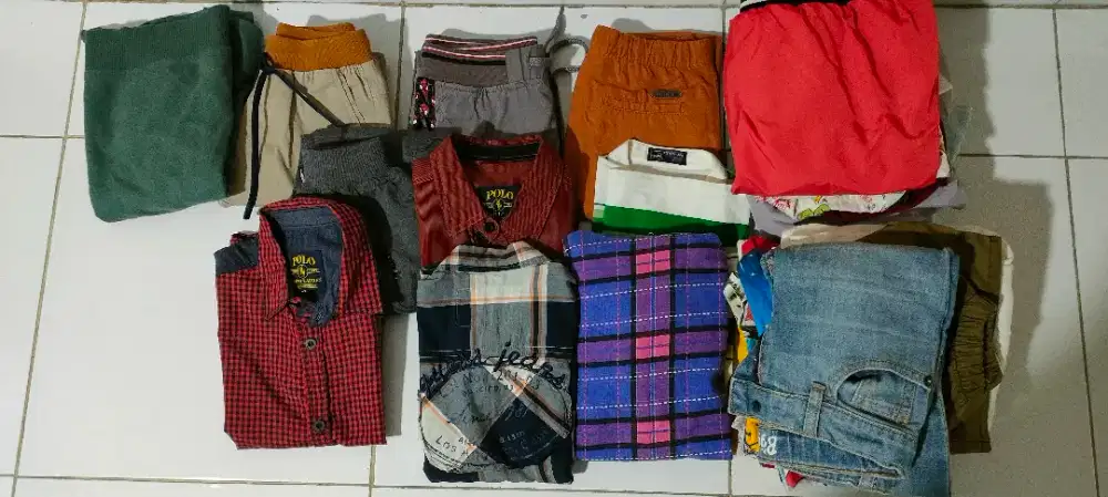 Baju dan celana anak