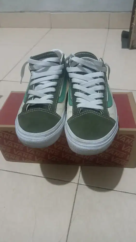DIJUAL Vans Style 36 second, ukuran 39!