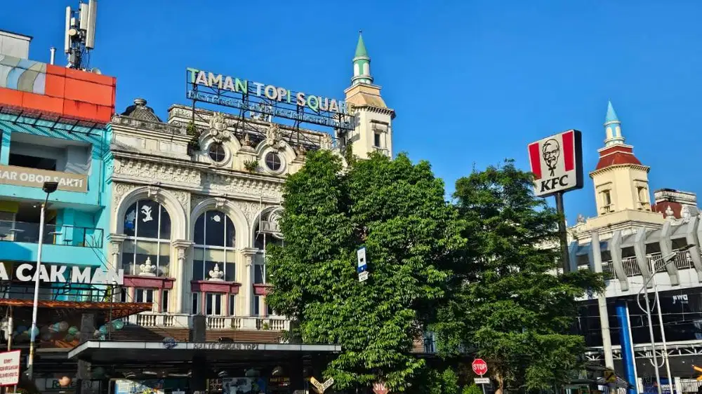 Bangunan Komersil 5 Ruko, 3 Lantai di Taman Topi Square, Kota Bogor