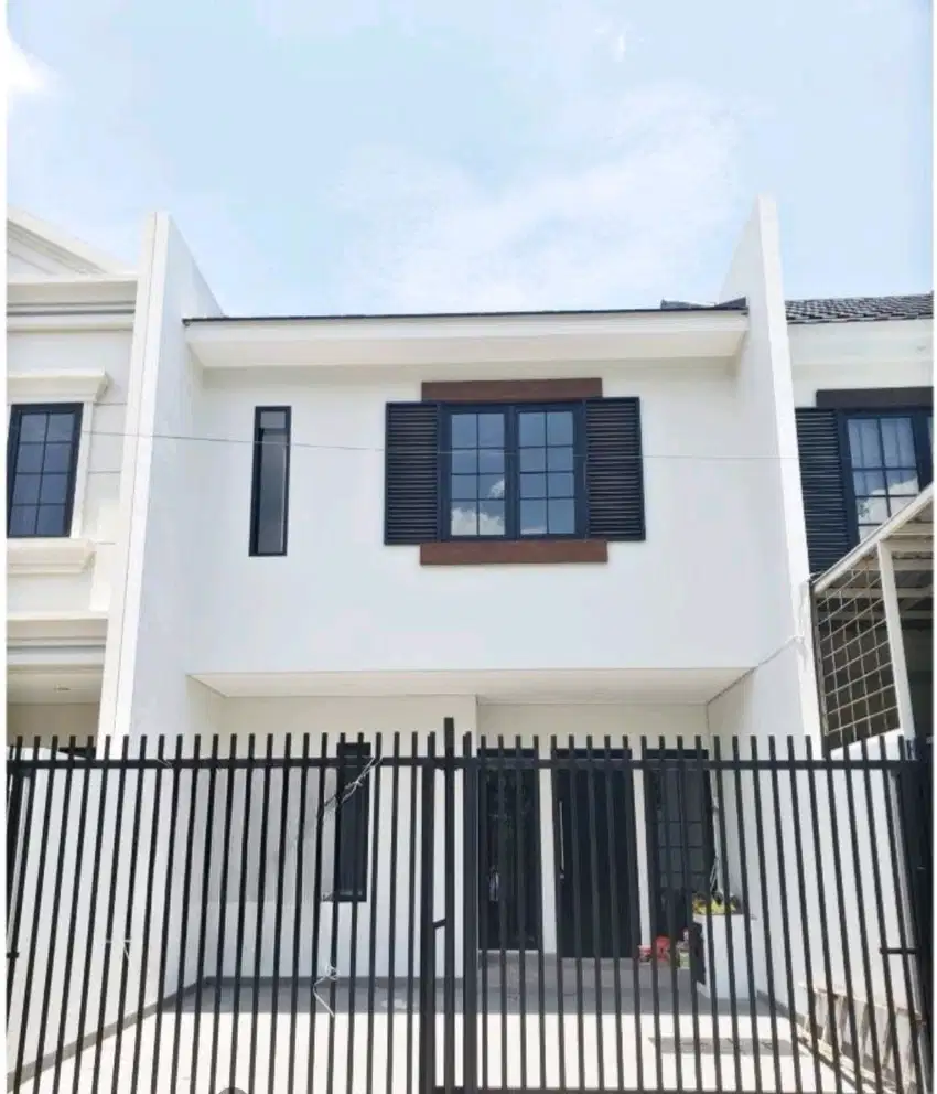 Rumah Baru Gress 2 Lantai Lebak Jaya, Surabaya Timur