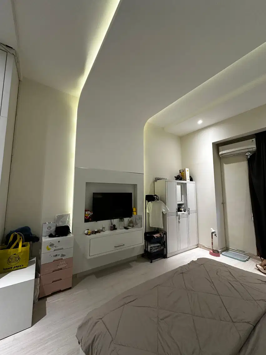 Dijual komplek Orlando Karya Rumah furnished terawat