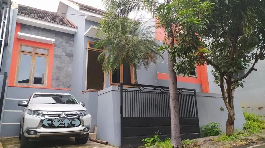 Dijual Cepat Rumah Hook dekat Kampus Unisma Dinoyo Kota Malang
