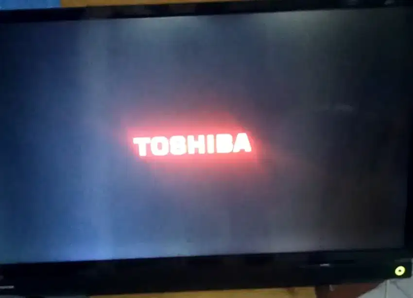 Tv Analog Thosiba 32 inch Normal keren + STB+antene