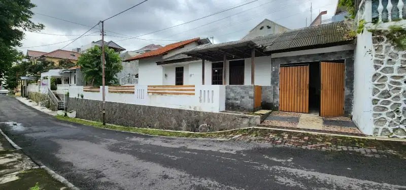 Dijual Rumah di Jl Gombel Permai, Srondol - Semarang