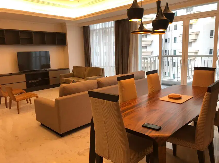APARTEMEN BOTANICA 2 Kamar + 1 Study MEWAH
