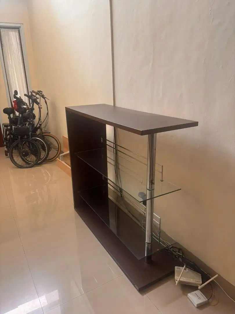 Rak pajangan modern