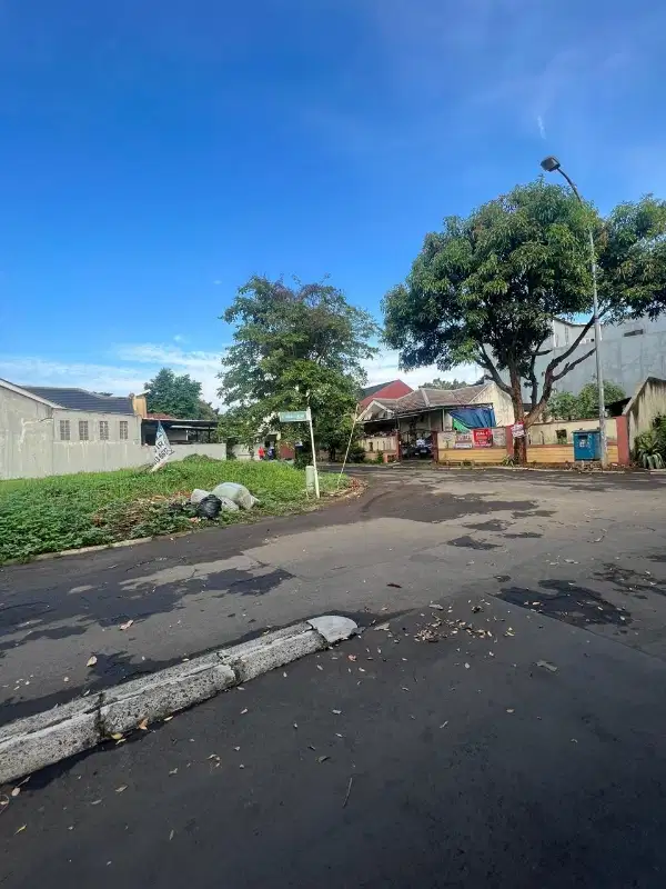 Kavling Badan Bagus Sudah berpagar Kencana Loka BSD city