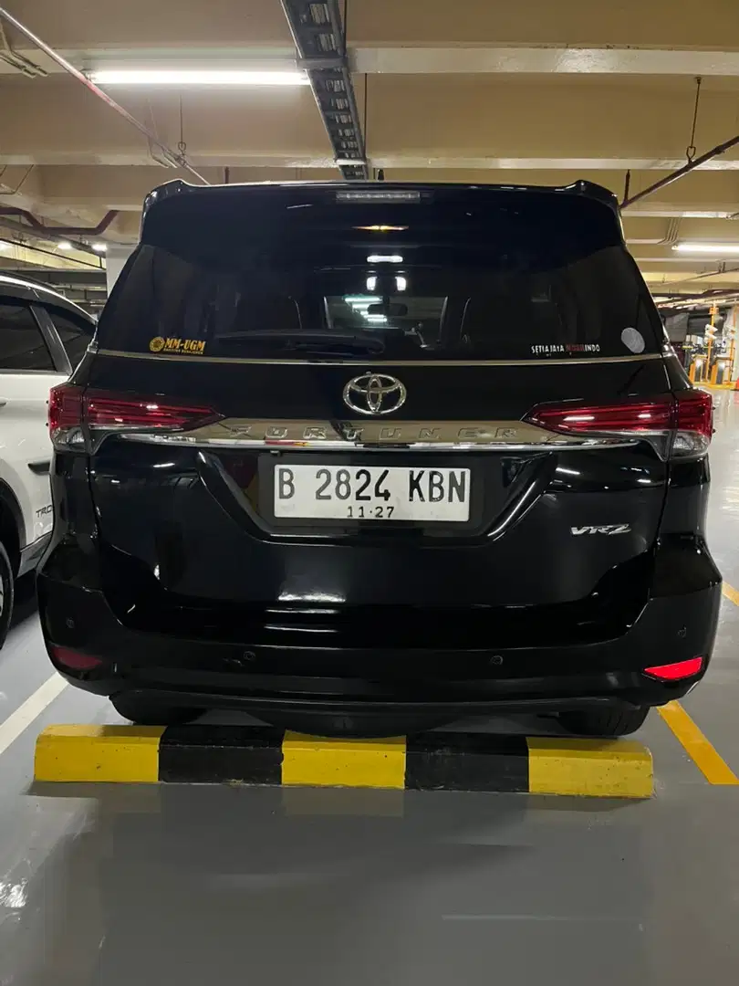 Toyota Fortuner VRZ 2017 Hitam